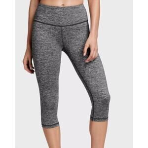 Victoria's Secret VSX Size Medium Gray Knockout Crop Leggings Activewear Yoga